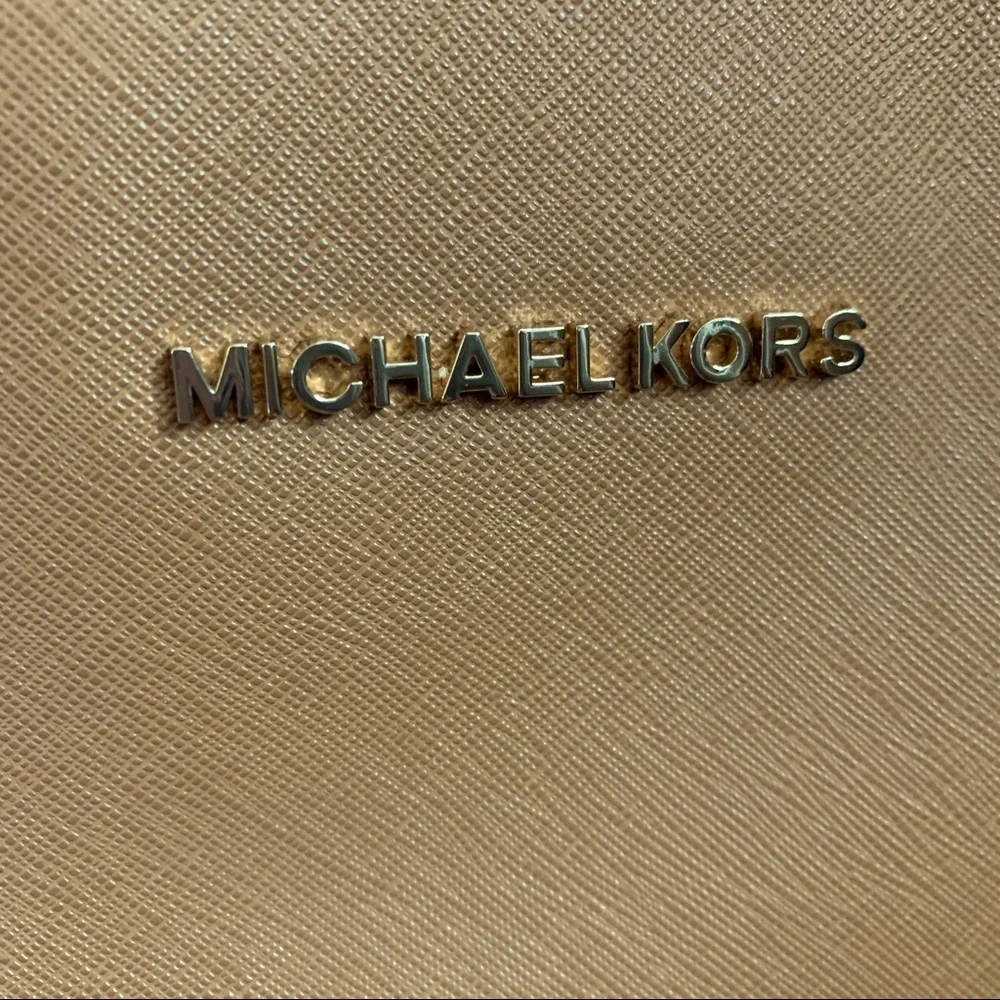 NWT Michael Kors Acorn Jet Set Travel Multi Function Leather Tote - Picture 11 of 15